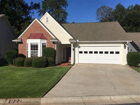 This 4 bedroom, 3 full bathroom home in the heart of <b>Peachtree</b> <b>City</b> is one of the largest in the immediate area under $400k, with over 1700 sf of well-finished living space. . Zillow peachtree city ga